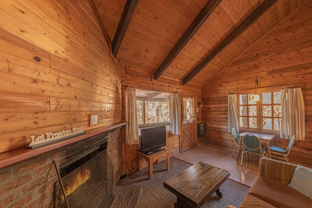 Forest Cabin 5 Old Glory ペイソン エクステリア 写真
